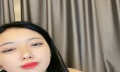独乳风骚--诺宝宝❤️被网友惹怒，东北娘们不好欺负呀，干架回去再表演，这乳舞颜值无人能及，自慰大秀，爱笑的女孩挣钱容易！