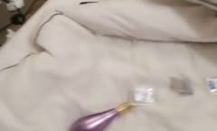 二次元萝莉萌妹猫耳娘爸爸特制粉色大屌刚插进去就受不了干得白浆四溢浪叫不止颜射吞精喝尿