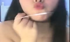 超可爱的女神级校花美女[星luck]爱死她了，笑容脸蛋都是第一，那谄媚的黑色指甲拿着AV棒淫弄自己的淫穴硬了我靠！