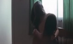【三级】《肤白妓女》