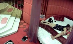360监控偷拍-情趣酒店胖哥无套啪啪、女主大喊老公你怎么这么厉害