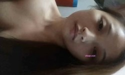 精选裸贷特别档D罩杯主角，高颜值大胸美女疯狂揉搓两瓣阴唇自慰到高潮