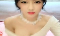 超高颜值网红美女小白兔高价房票自慰大秀美乳粉叫声非常诱人画面很有撸点对白淫荡4V2