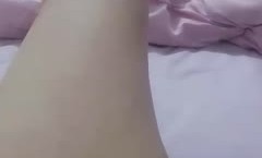 00后嫩妹【小不点】超大震动棒自慰和小男友啪啪，后入大力猛操道具玩弄，很是诱惑喜欢不要错过
