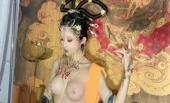 画中仙古色鲜香酥乳玉体，古代妃子穿越2023，怪不得皇帝每天都要翻牌！