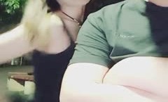 非常风骚的少妇和炮友深夜在户外露出口口回到车里车震啪啪十分淫荡