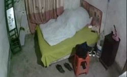 《监控破解✅真实泄密》城中村几个有点姿色的姐妹租平房改专用炮房提供快餐服务车轮战嫖客有老有少因长得漂亮所以生意红火(48)