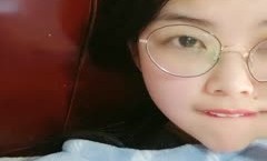 迷人的小少妇每周一啪，让大哥揉着奶子脱了胸罩露脸口交大鸡巴，让大哥带上套子各种抽插后入直接干射叫声骚