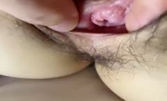 乖巧听话还超级骚的婊妹伺候小哥激情啪啪，口交大鸡巴吸蛋蛋，还给小哥舔菊花，淫声荡语激情上位暴力抽插