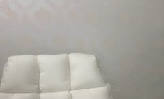 新人圆脸极品尤物，说话嗲嗲的透明睡衣诱惑十足，牛奶湿身骚气无限
