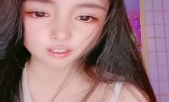 长相端庄的妹子，透明衬衣，胸部挺拔手搓胸部呻吟声秒射，薄纱艳舞