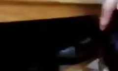图书馆一对骚货情侣，趁着同学们在前面看书，偷偷坐在后面复习顺便喂骚女友吃大鸡巴！