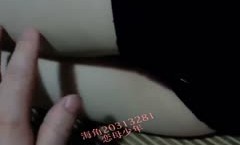 《母子乱伦》青春期的儿子给妈妈下药❤️终于进入了妈妈潮湿的阴道-视频4