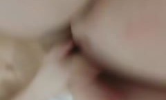 有点小羞涩眼镜妹子，酒店开房啪啪露脸口交卖力口，无套操蜜穴
