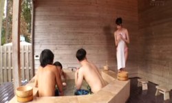 GZAP-006一般人の巨乳素人娘が、間違えて乱交OKの混浴温泉に入ってきた！待ち伏せ中