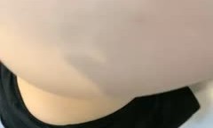 【人间水蜜桃】和闺蜜3女1男一起玩，一起翘着屁股玩弄大黑牛震动肥逼，很是诱惑喜欢不要错过