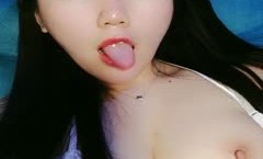小可爱平台(原卡哇伊)颜值不错深蹲只为坐上对的人自慰秀 奶子大骚穴水多 很是诱人