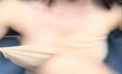 颜值不错粉嫩美乳妹子自慰秀漏奶呻吟娇喘按摩器震动逼逼很是诱惑喜欢不要错过