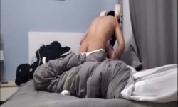 “不行一会你床单都是血我是处女”对白刺激带感✅以看电影为由把单纯女大生骗到住所强行扒光啪啪内射全程老刺激了无水原版