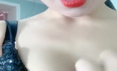 掰开特写超级肥嫩蝴蝶逼，红唇妹子模特秀全身材，多角度多姿势展示鲍鱼