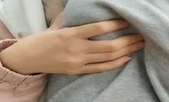 最新推特微博红人（可爱的胖丁啊）格裙子过膝袜真空阴道塞着内置振动小怪兽写字楼前露出捣出好多淫水套图38P 1V