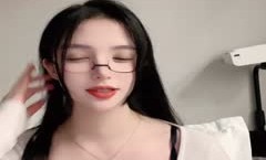高挑模特女神，黑色比基尼，全裸大秀火辣身材，咪咪很粉嫩