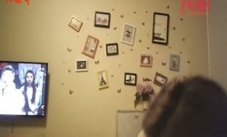 高价约操偶尔出来援交的舞蹈院校学拉丁舞的女神级性感美女,颜值高身材棒,奶子坚挺粉嫩嫩的小乳头干的乱晃!